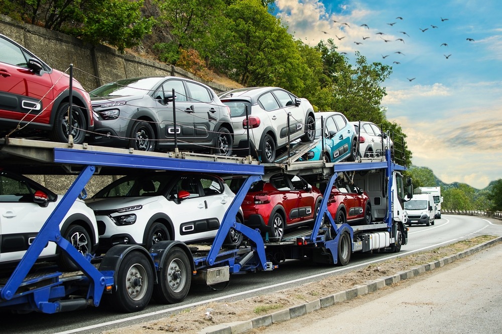 Benefits of Using a Car Relocation Service Provider