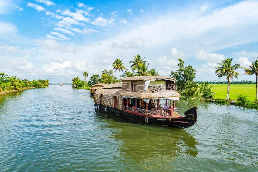 Finalizing the Houseboat Transport Deal